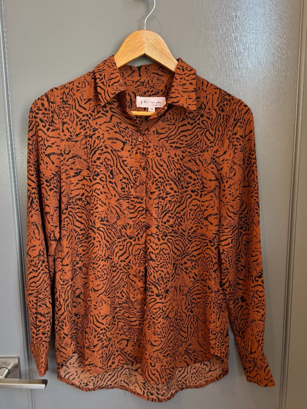Philosophy Button-Up Blouse – Rust Animal Print SIZE: XS
